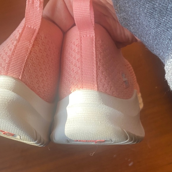 Women's Skechers Slip Pink Athletic Shoes - Picture 4 of 8